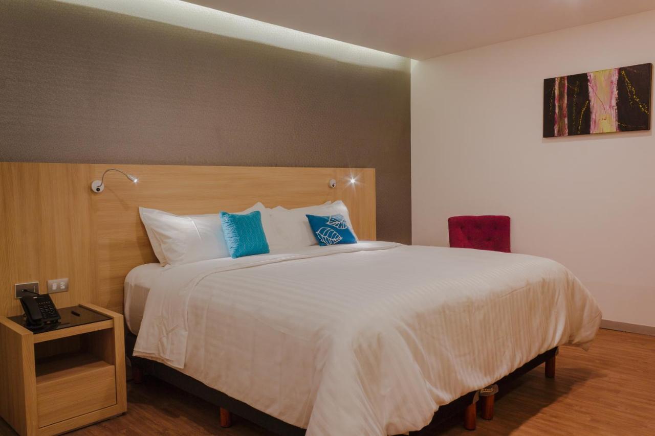 Hotel Kavia Монтеррей Экстерьер фото