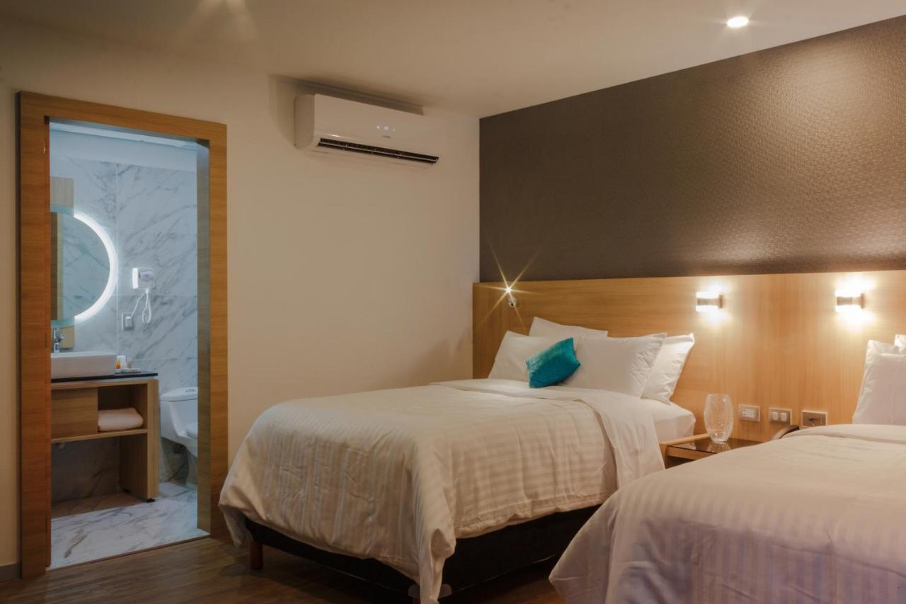 Hotel Kavia Монтеррей Экстерьер фото