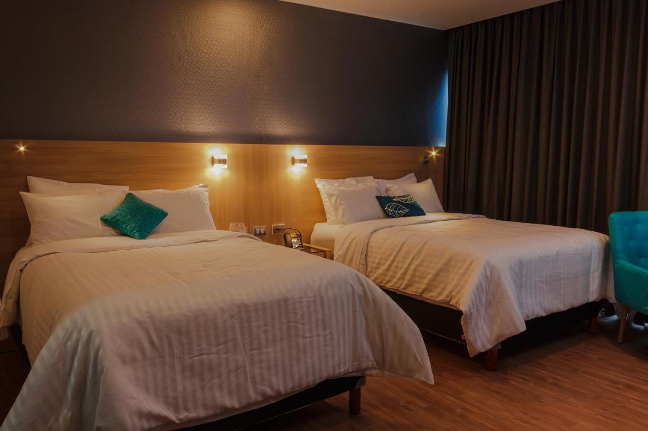 Hotel Kavia Монтеррей Экстерьер фото