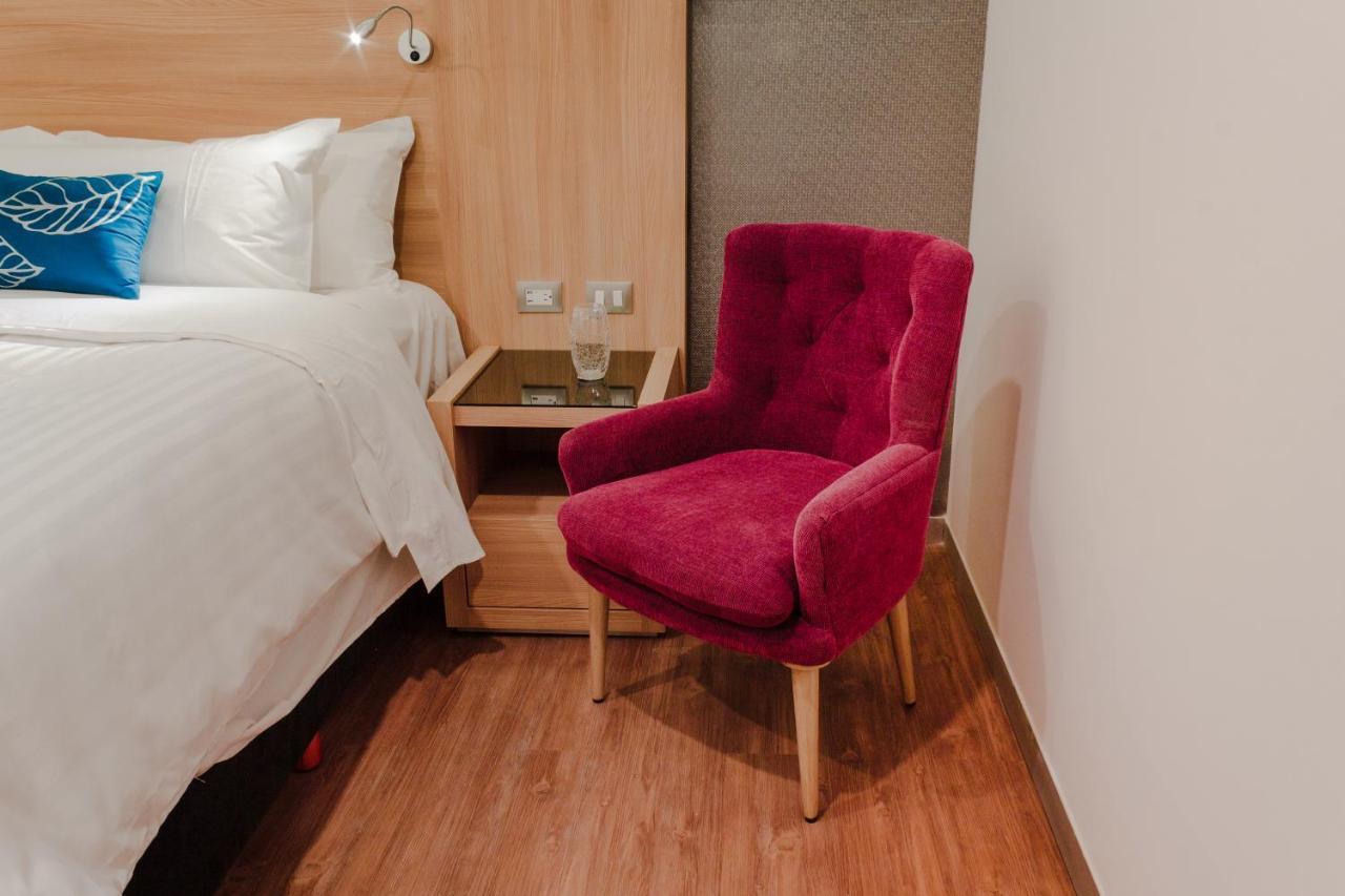 Hotel Kavia Монтеррей Экстерьер фото